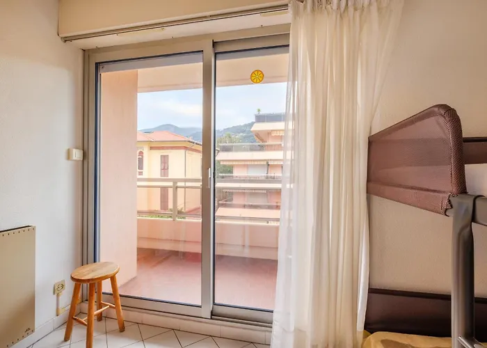 Riviera Anemone * 로퀴에브륀캡마르탱